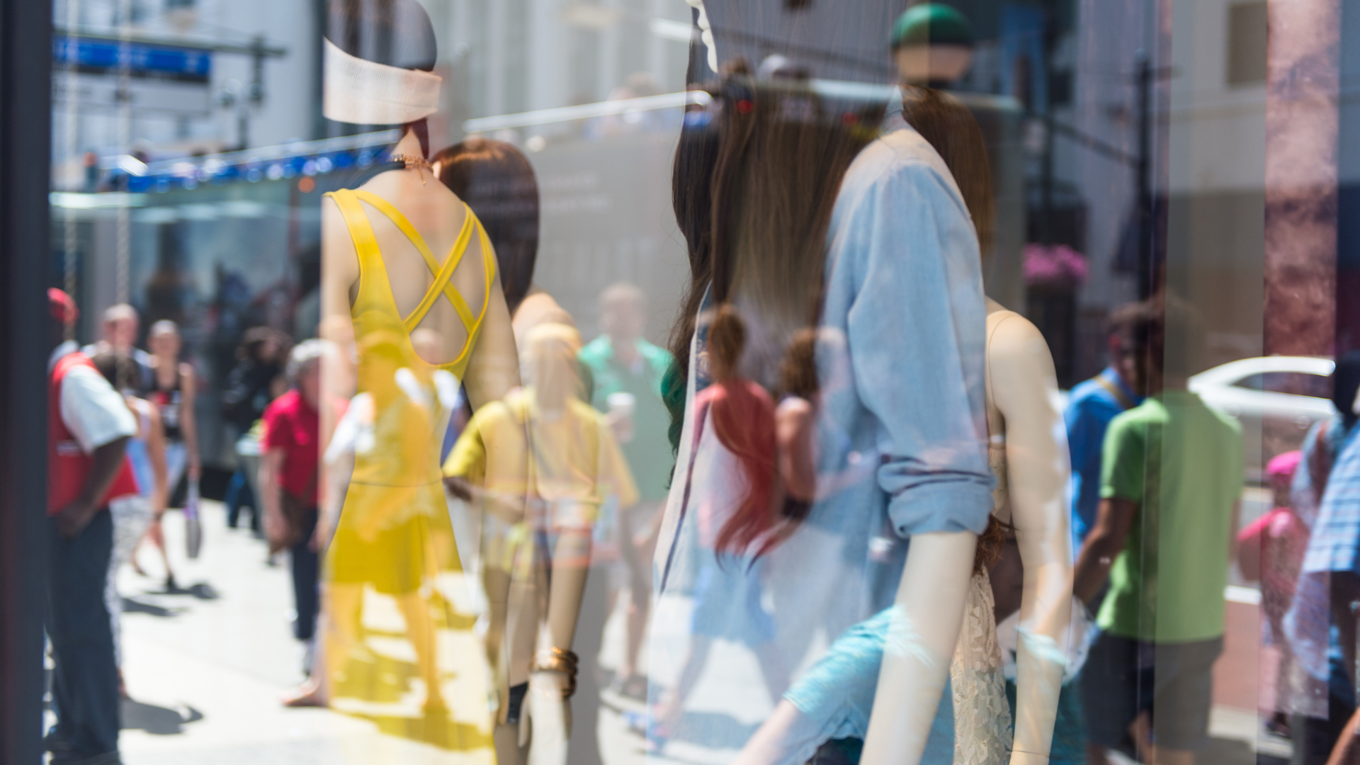 Mannequins in a shop window